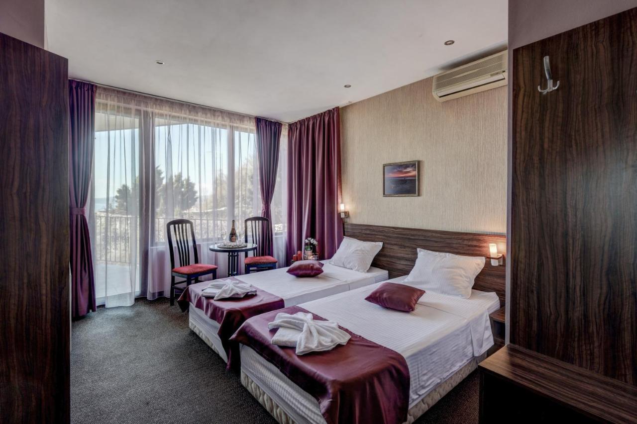 Ellinis Hotel Varna Bagian luar foto
